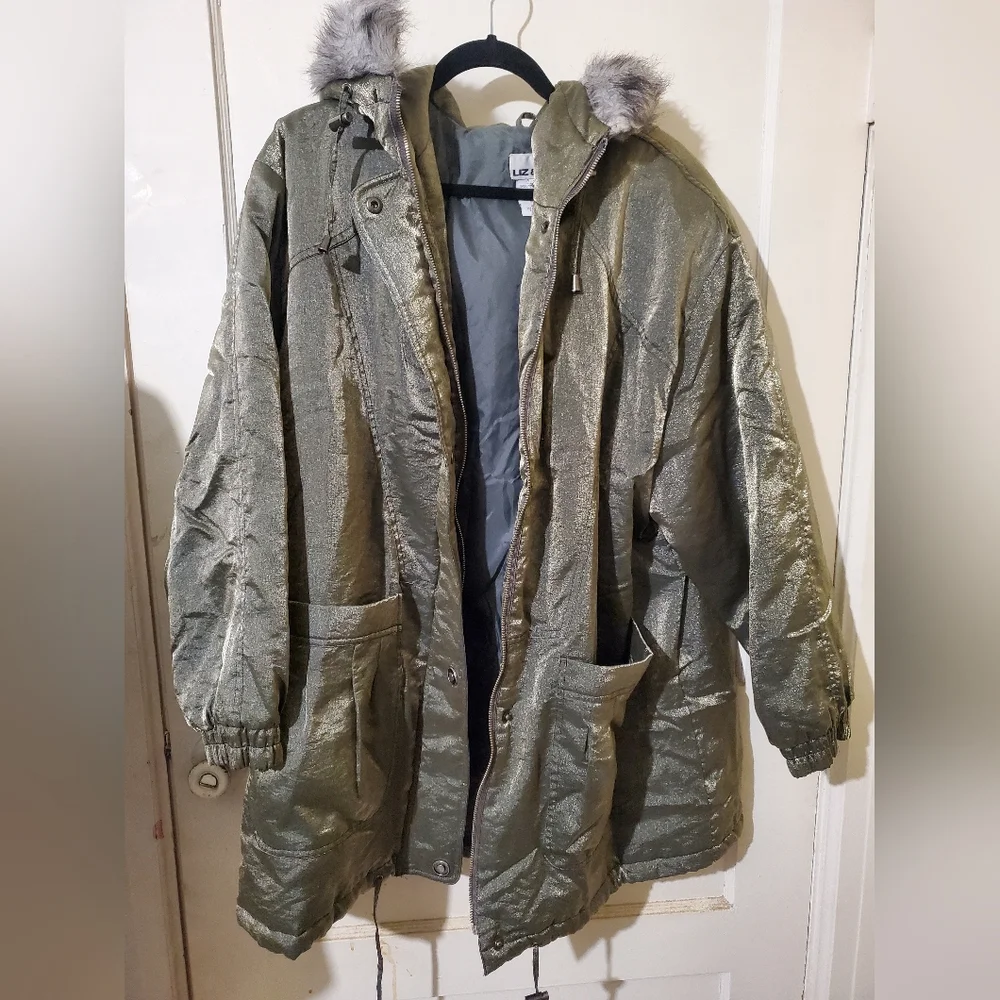 Coat - Picture 1 of 3